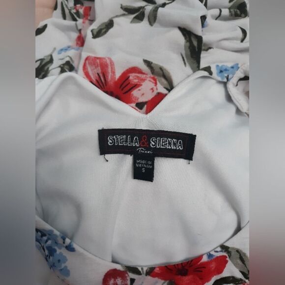 Stella and Sienna × Trixxi dress - Picture 2 of 5